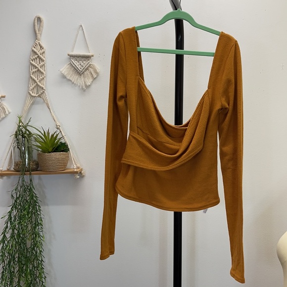 Urban Outfitters Crop Top - Picture 12 of 13